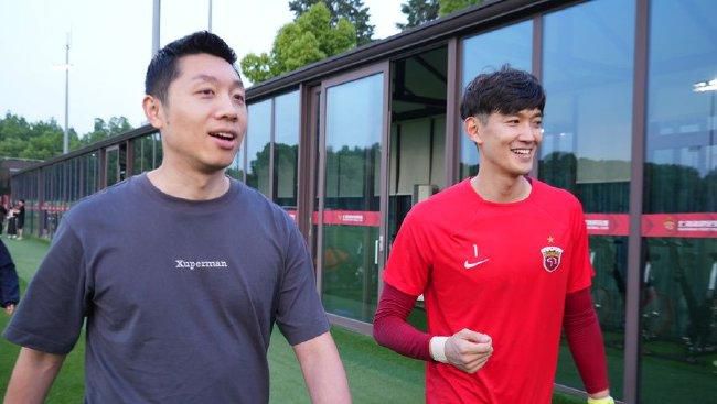 上半场，亚马尔一次精彩突破打门被扑，洛佩斯轰进世界波。